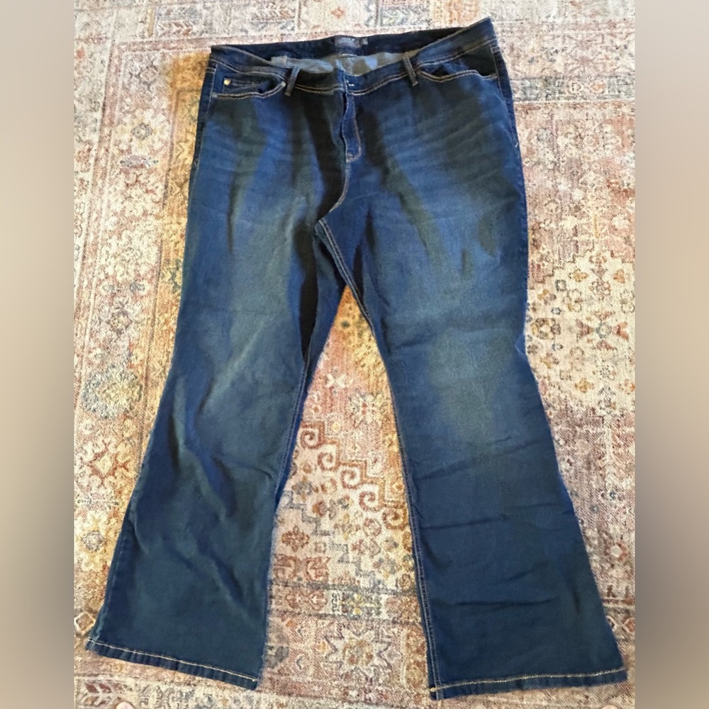 Torrid 28T super stretch bootcut jeans